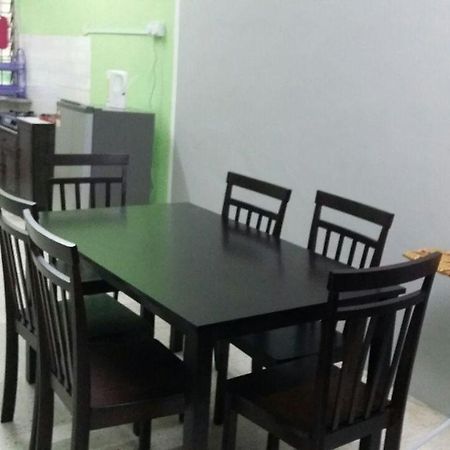 Baiti Homestay Gambang Extérieur photo